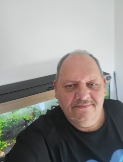 Profil de Laurent, un homme célibataire de 57 ans à Charleroi
