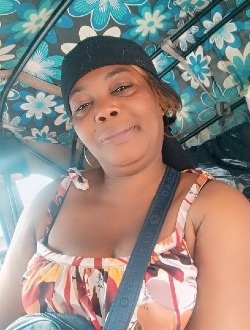 Profil de Lumière, une femme célibataire de 44 ans à Lomé