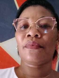 Profil de Diane, une femme célibataire de 43 ans à Petit Abidjan-Youkou
