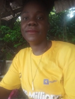Profil de Linda, une femme célibataire de 35 ans à Douala