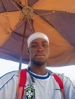 Profil de Aroune, un homme célibataire de 21 ans à Abidjan