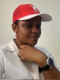 Profil de Yacine Amine, une femme célibataire de 32 ans à Douala