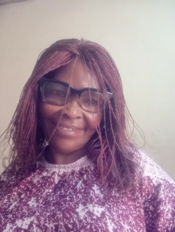 Profil de Colombe, une femme célibataire de 43 ans à Abidjan
