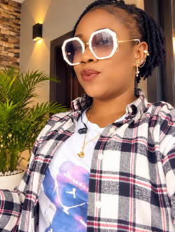 Profil de Queen Hauwa, une femme célibataire de 38 ans à Adamawa