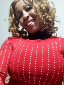 Profil de Eva, une femme célibataire de 38 ans à Al Marsá
