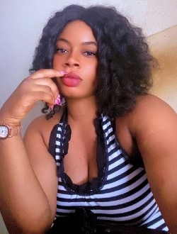 Profil de Leatitia, une femme célibataire de 26 ans à Lomé