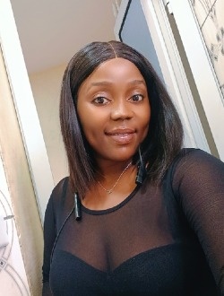 Profil de Laure, une femme célibataire de 35 ans à Douala