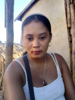 Profil de Hanitra, une femme célibataire de 30 ans à Ihorombe