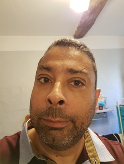 Profil de Eric, un homme célibataire de 52 ans à Simiane-Collongue