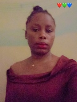Profil de Yasmine, une femme célibataire de 34 ans à 1200 Logements