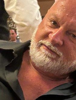 Profil de Marc, un homme célibataire de 68 ans à Laval