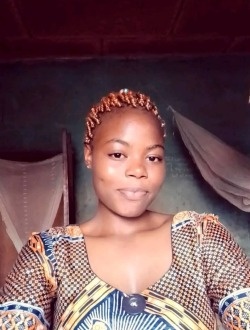 Profil de Brenda, une femme célibataire de 23 ans à Bafoussam II