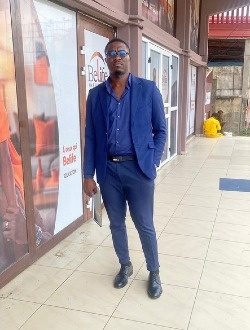Profil de Joseph, un homme célibataire de 31 ans à Douala