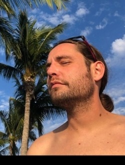 Profil de Clinton, un homme célibataire de 39 ans à Senoia