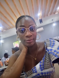 Profil de Diane, une femme célibataire de 22 ans à Douala