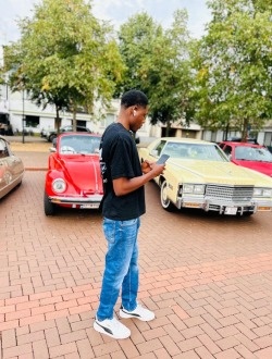 profile picture 0