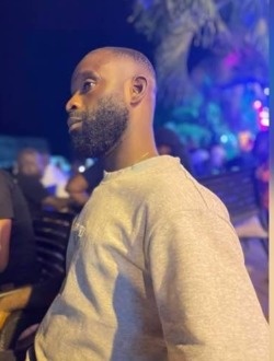 Profil de Orlando, un homme célibataire de 32 ans à Grand-Bassam