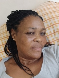 Profil de Sidoine, une femme célibataire de 60 ans à Fifadji