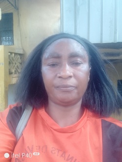 Profil de Marie, une femme célibataire de 56 ans à Abam