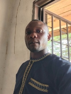 Profil de Francis, un homme célibataire de 36 ans à Ébolowa