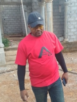 Profil de Elie, un homme célibataire de 44 ans à Yaoundé