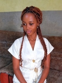 Profil de Farousta, une femme célibataire de 20 ans à Abono
