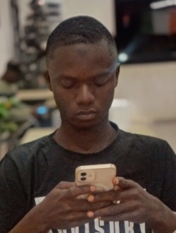 Profil de Isaac, un homme célibataire de 18 ans à Mangouin
