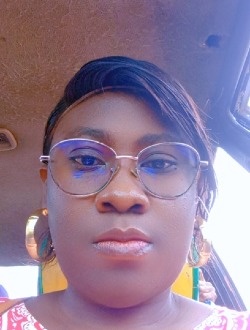 Profil de Léa, une femme célibataire de 41 ans à Abidjan
