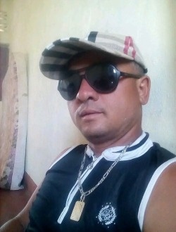 Profil de Frédéric, un homme célibataire de 42 ans à Mahajambakely