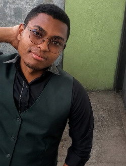 Profil de Nandrianina, un homme célibataire de 28 ans à Antananarivo