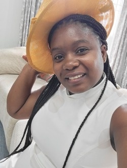 Profil de Justine, une femme célibataire de 35 ans à Yaoundé