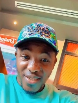 Profil de Selasie, un homme célibataire de 35 ans à Accra