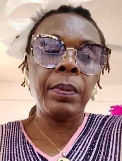 Profil de Marie Béatrice, une femme célibataire de 54 ans à Yaoundé
