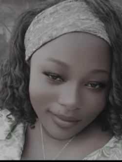 Profil de Youriane, une femme célibataire de 30 ans à Abomey-Calavi