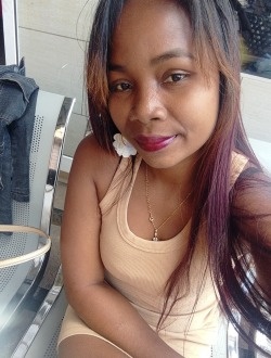 Profil de Tazhicia, une femme célibataire de 28 ans à Toamasina
