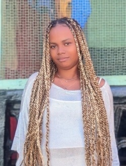 Profil de Christina, une femme célibataire de 23 ans à Antalaha