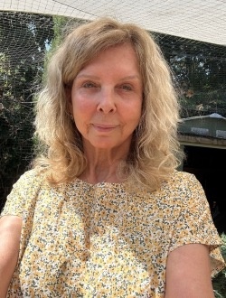 Profil de Francia, une femme célibataire de 75 ans à Nîmes
