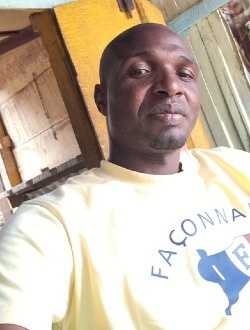 Profil de Severin, un homme célibataire de 40 ans à Bangui