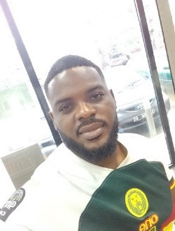 Profil de Paulin Kamga, un homme célibataire de 37 ans à Douala