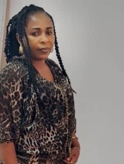 Profil de Esther, une femme célibataire de 46 ans à Lomé