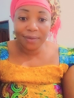 Profil de Carine, une femme célibataire de 37 ans à Abokicodji
