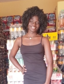 Profil de Blandine, une femme célibataire de 21 ans à Lomé