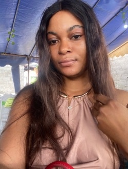 Profil de Lydie, une femme célibataire de 24 ans à Yaoundé