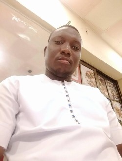Profil de Derrick, un homme célibataire de 31 ans à Cotonou