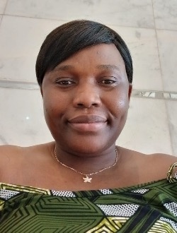 Profil de Nelly, une femme célibataire de 38 ans à Abomey-Calavi