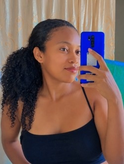 Profil de Lovatiana, une femme célibataire de 24 ans à Antananarivo