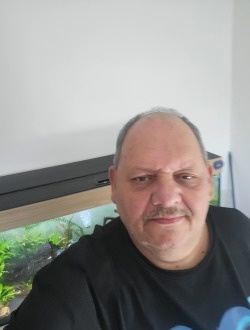 Profil de Laurent, un homme célibataire de 57 ans à Charleroi