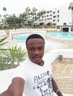 Profil de Patrick, un homme célibataire de 32 ans à Douala