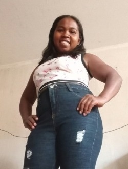 Profil de Faniry, une femme célibataire de 36 ans à Toamasina