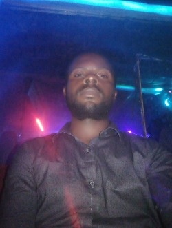 Profil de Léo, un homme célibataire de 36 ans à Yaoundé